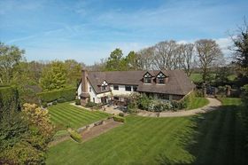 Stokesheath Road Oxshott Leath...